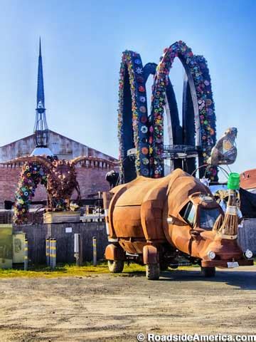 Reared In Steel: Giant Sculptures, Petaluma, California